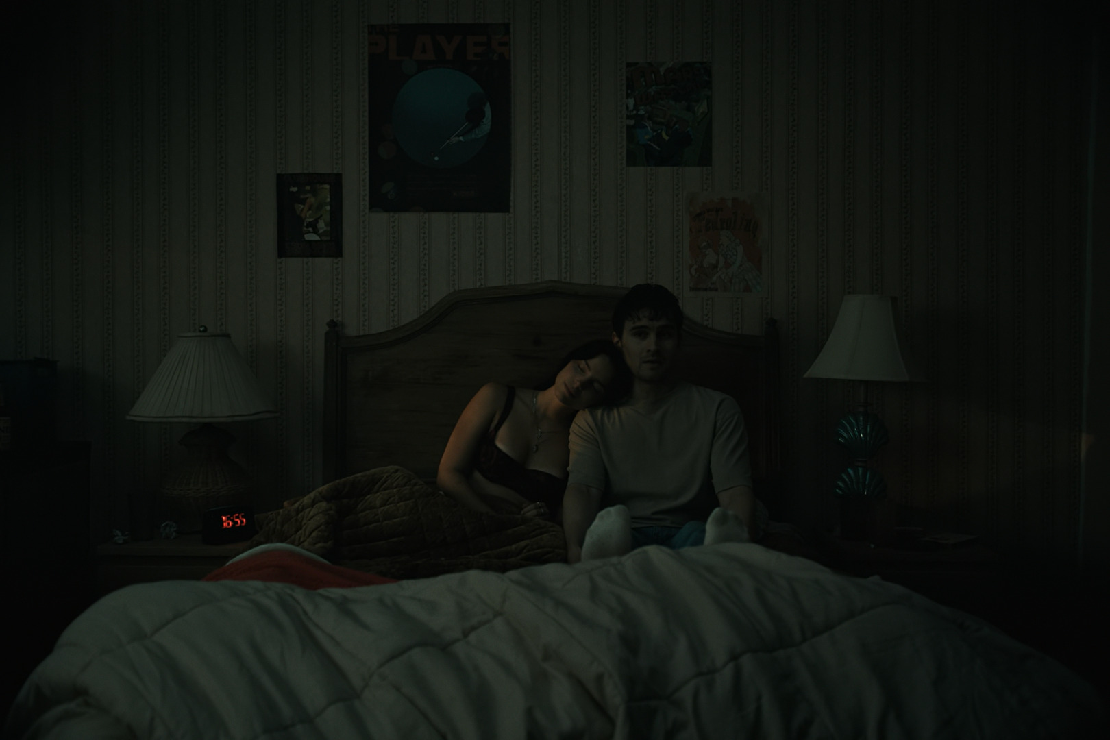 the cute scene. do girls take their shirts infront of their friends ?